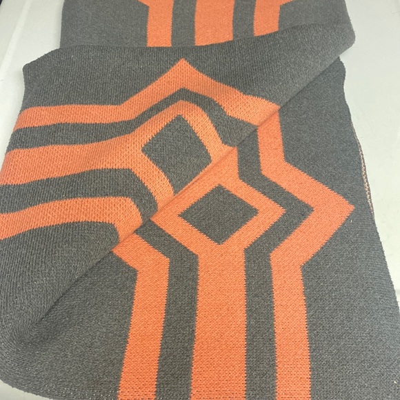 In 2 Green Recycled Blanket Throw Salmon Gray 65” by 48” - Picture 5 of 17